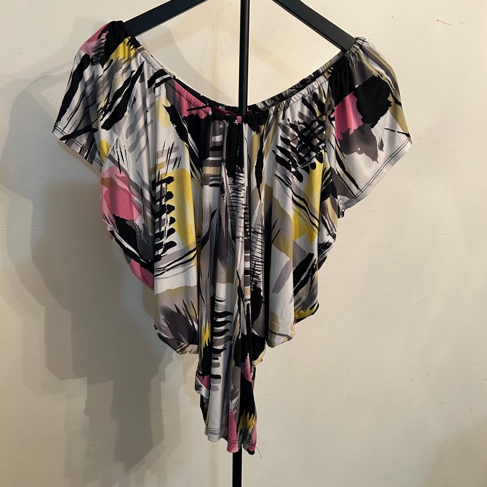Julie's Closet Abstract Print Off Shoulder Tunic Top S Flowy Asymmetric